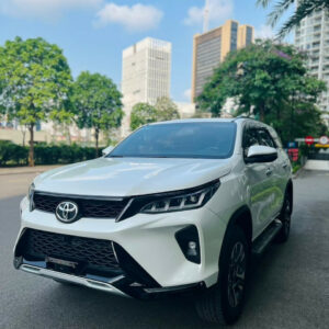 Cho thuê xe đường dài 7 chỗ Toyota Fotuner